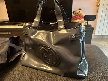 Armani hotsell borsa vernice