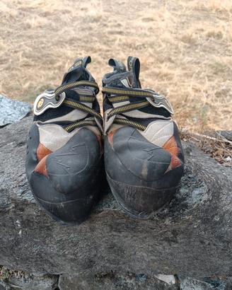 Scarpette arrampicata La Sportiva n 43 risuolate
