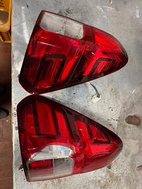 Coppia fari hilux con canlaggio