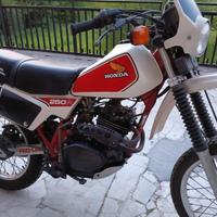 Vendesi honda 250xlr