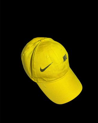 Cappellino Nike Giallo con Logo Nero Doppio Nuovo