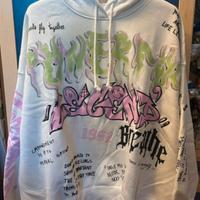 Felpa bianca con cappuccio e fantasia