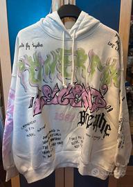 Felpa bianca con cappuccio e fantasia