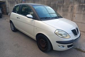 Lancia Ypsilon 1.3 Multijet 16V Momo Design