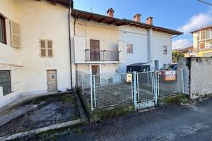 CASA SEMINDIPENDENTE A GIAVENO