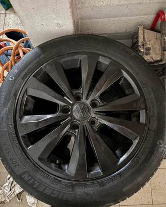 Gomme con cerchioni Volkswagen