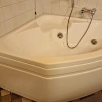 Vasca idromassaggio Jacuzzi