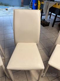 6 sedie bianche rivestite in finta pelle