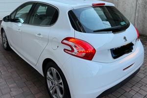 PEUGEOT 208 - ok neopatentati - consumi bassi