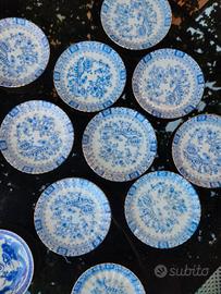 12 antichi sotto piattini da caffè o da thè 