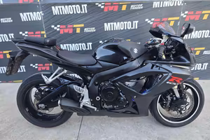 SUZUKI GSX R 600 K6 Video 360