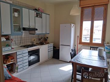 Stanza - Bologna zona Saffi - Donne