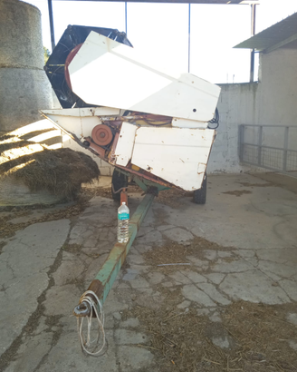 Mietitrebbia Laverda 3790