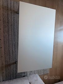 Tavolino da fumo un metallo