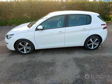 Peugeot 308 BlueHDi 120 S&S Allure