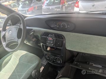 interno completo sedili e pannelli lancia y