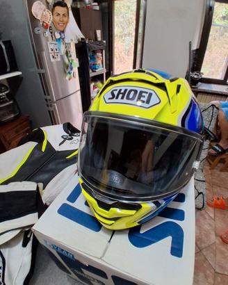 Casco shoei