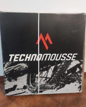 Techno Mousse Green Constrictor 29' plus MTB