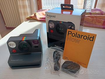 Fotocamera istantanea Polaroid Now I-Type