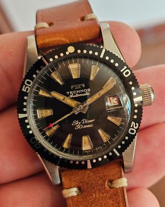 Vintage Technos Sky Diver 30 Jewels - 38mm - Black