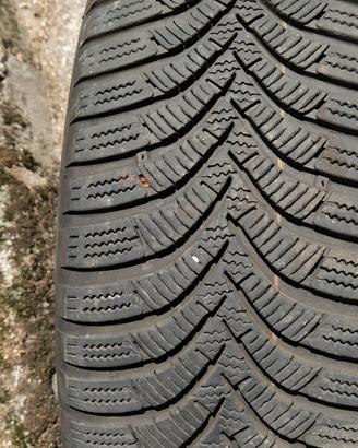 Pneumatici invernali con cerchi  R15
