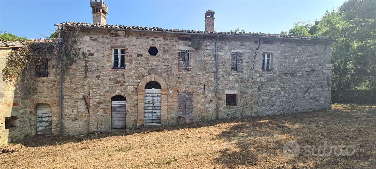 BASCHI - LOC. CASE NUOVE - CASALE DA RISTRUTTURARE - Vista 3