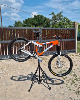kona stinky 2009 Tg M 