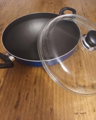 Padella wok con coperchio