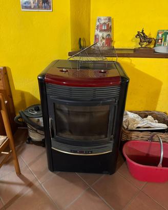 STUFA A PELLET ECOLOGICA NORDICA EXTRAFLAME