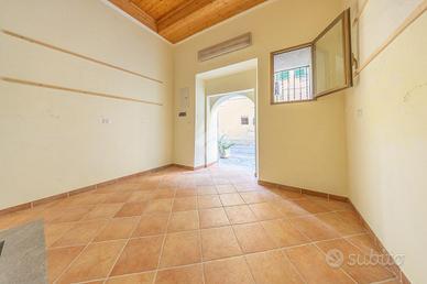 RUSTICO A MONTE PORZIO CATONE