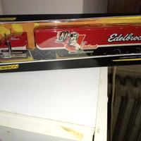 Maisto International Lonestar camion 1/64