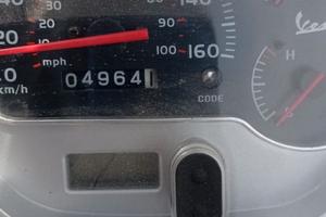 Piaggio Vespa 300 GTS - 2011