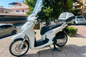 HONDA SH 300 i TUTTO INCLUSO ANCHE PASSAGGIO! MI