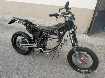 *LEGGI BENE* fantic xe50 del 2024