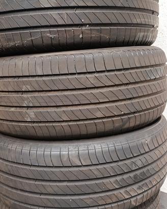235/50R19 99V