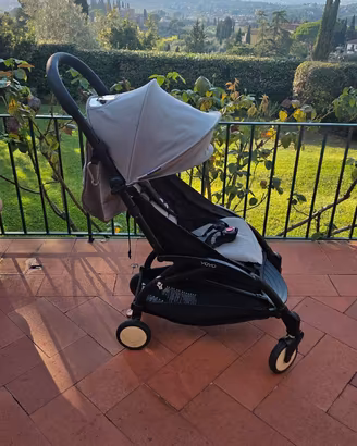 Passeggino Babyzen YOYO Grigio 6+ - Compatto