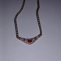 collana con pietra