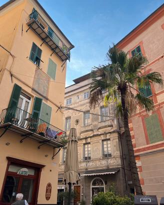 30m dalla spiaggia, centro storico Finale Ligure