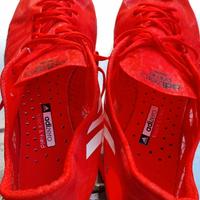 Scarpe chiodate da atletica leggera