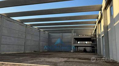 Immobile di 10300 m² a Caivano
