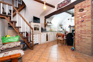 CASA SEMINDIPENDENTE A ALPIGNANO