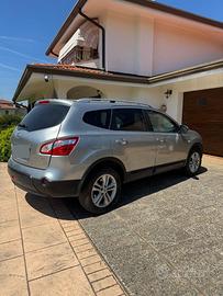 NISSAN QUASQAI+2