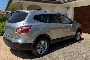 NISSAN QUASQAI+2