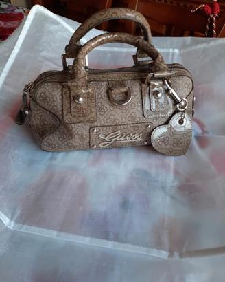 Borsa bauletto Guess 