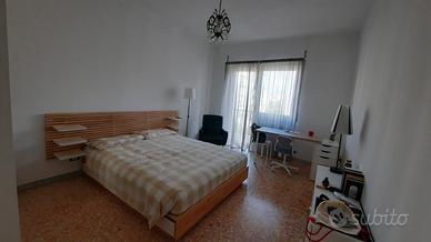 Stanza per studentessa/linea mm (a) subaugusta