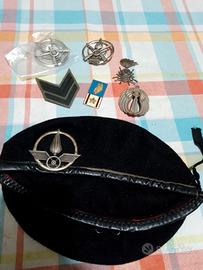 basco militare e fregi vari 