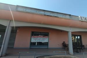 Locale commerciale via di villa claudia
