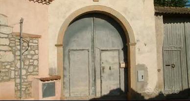 Proprietà rurale nel centro storico di Turri