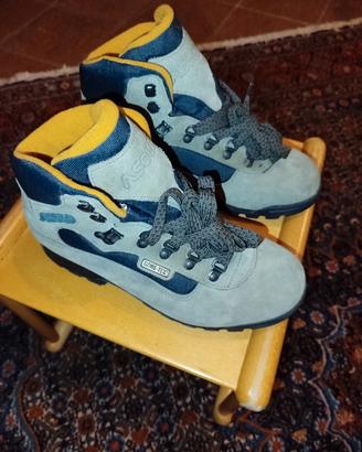 scarponi  in gore tex asolo