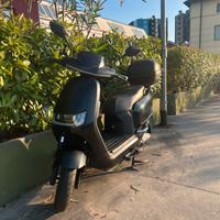 Scooter Elettrico Sunra Robo S 125cc